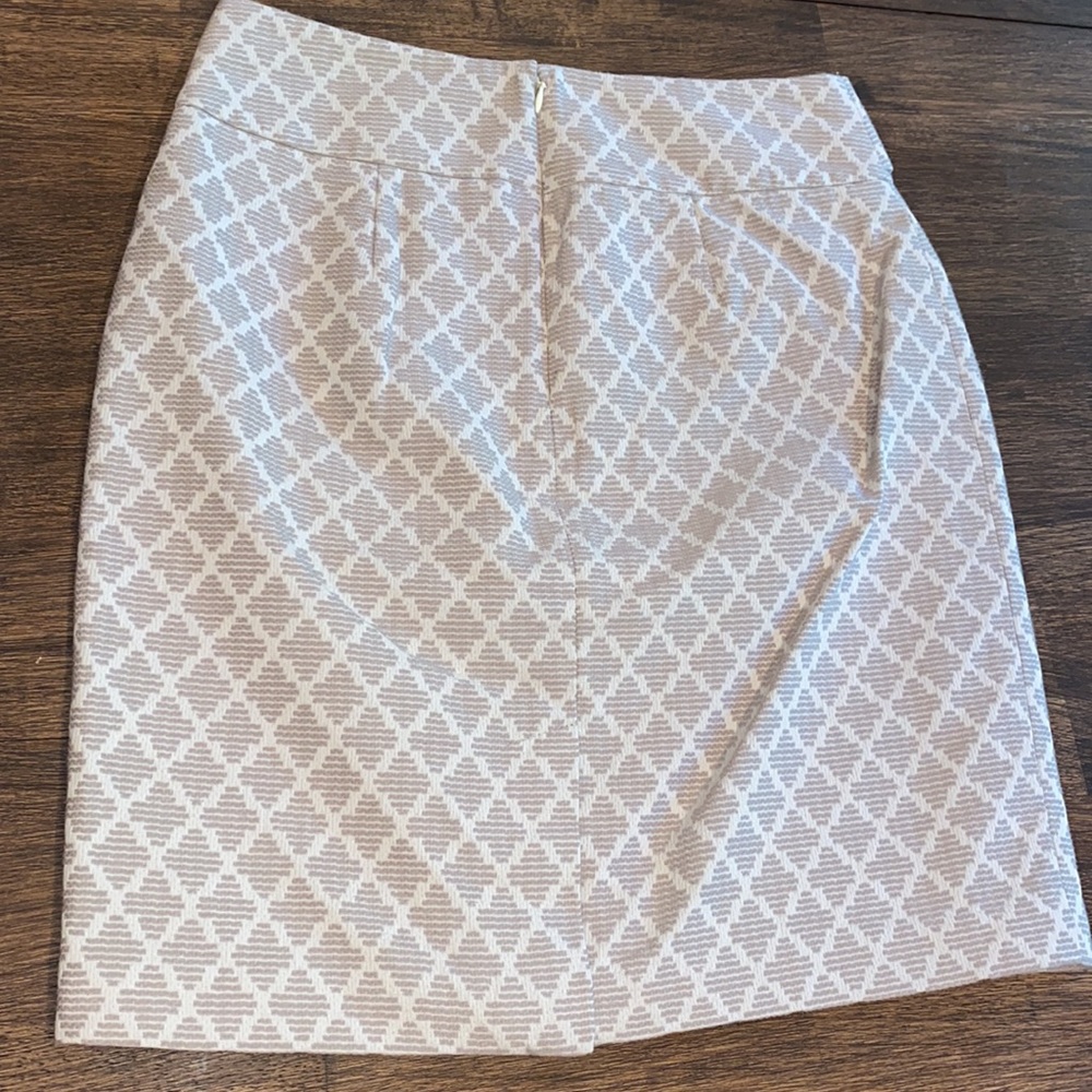 Banana Republic Factory Gorgeous Skirt 4 - Picture 3 of 6